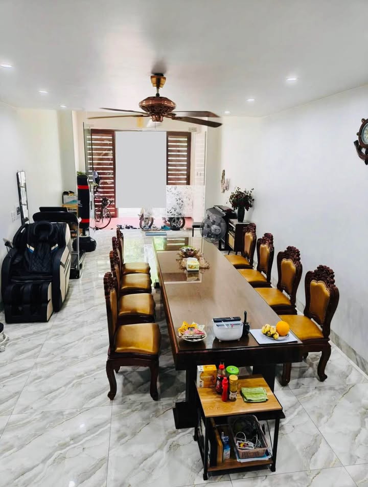 Nhà mặt tiền đường Trần Quang Khải, 106m² giá 5 tỷ - Kinh doanh thuận lợi!