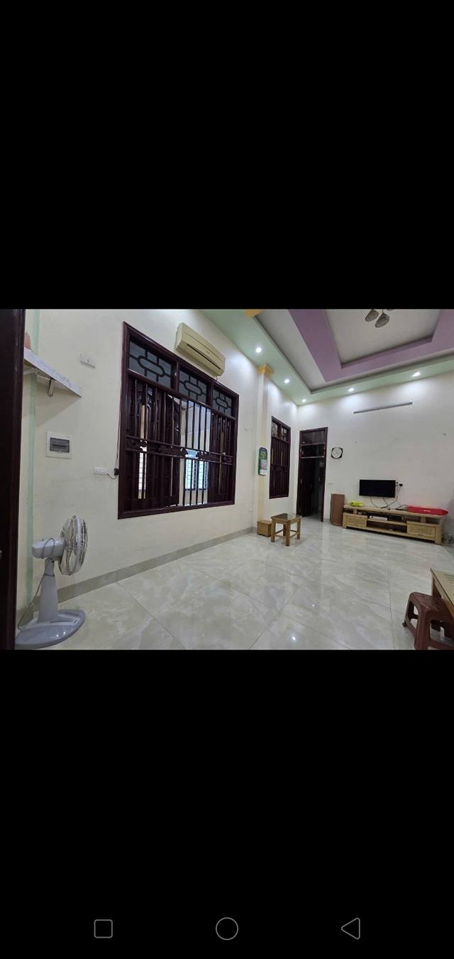 Nhà riêng phường Quảng Phú 127m² giá 3 tỷ - Vị trí lô góc kinh doanh thuận lợi!