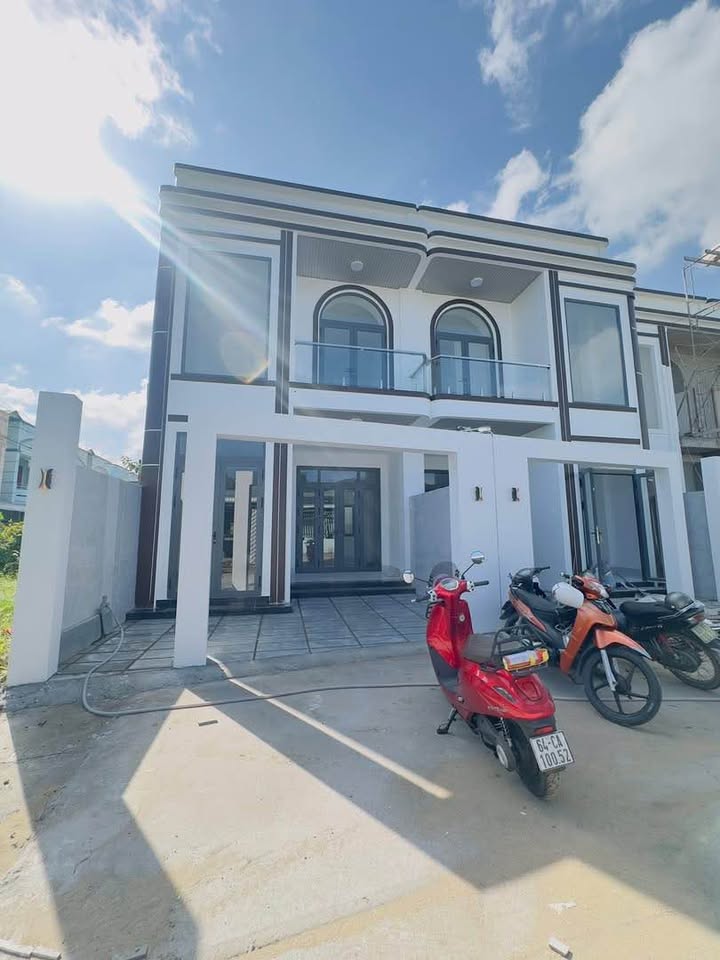 Nhà phố Phước Hậu 97m² giá 3 tỷ - Hoàn thiện full nội thất, sẵn sàng ở ngay!