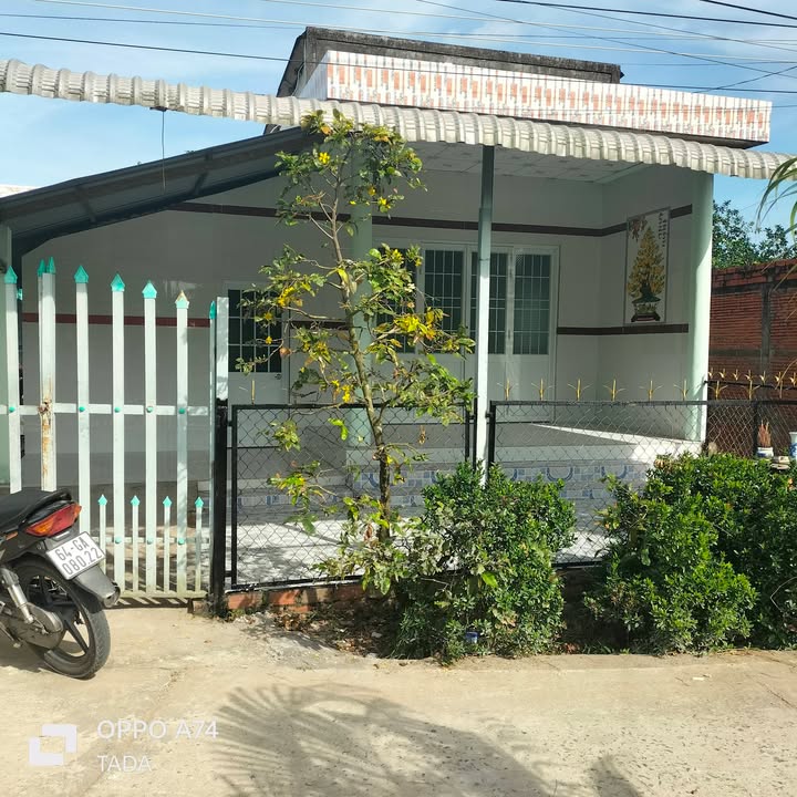 Nhà bán xã Bình Phước, Mang Thít 116m² giá 420 triệu - Tiện ích đầy đủ!