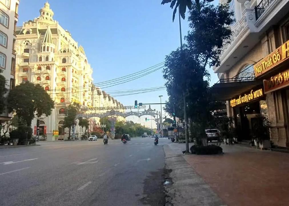 Nhà phố Hương Mạc, Từ Sơn 116m² giá 4 tỷ - Sẵn sàng đón Tết!