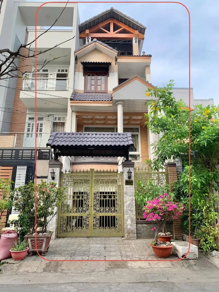 Nhà phố Hoàng Ngọc Phách, Quận Tân Phú 92m² giá 11.99 tỷ - Mặt tiền đường rộng 12m!