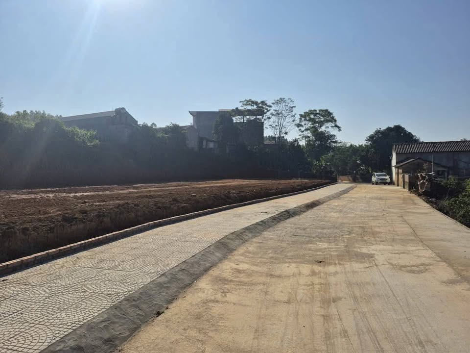 Đất nền Phú Lạc 150m² giá chỉ 600 triệu - Cạnh đường nhựa lớn, view hồ thoáng mát!