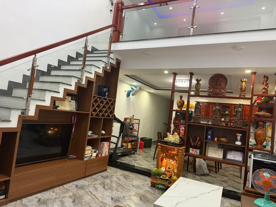 Nhà gác lửng đẹp đường Nguyễn Duy Cung 85m² giá 5.5 tỷ - Chính chủ bán gấp!