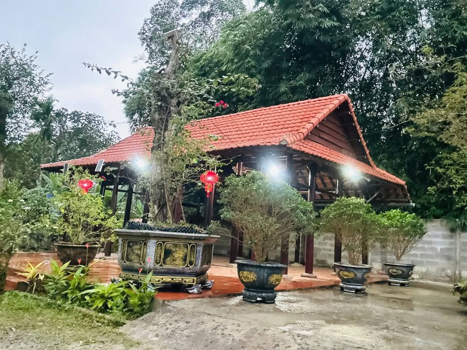 Đất biệt thự Hòa Nhơn 471m² giá 2.85 tỷ - Phong thủy tốt, nhà gỗ 3 gian!