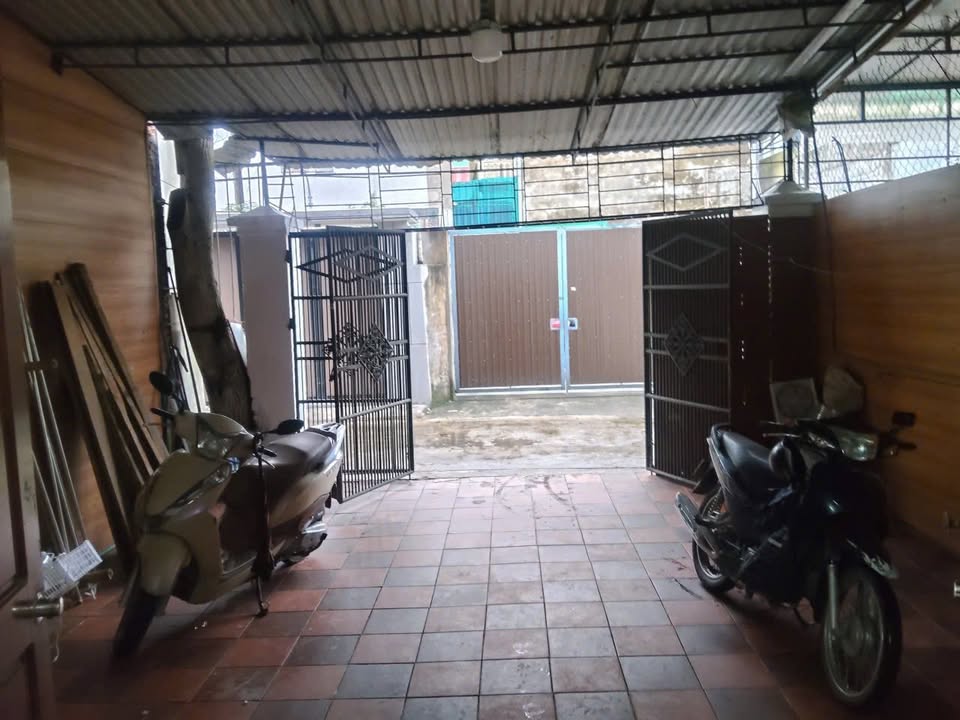 Nhà cấp 4 phường Lê Lợi Vinh 100m² giá 5.5 triệu - Sân rộng, gần đường Phan Bội Châu!