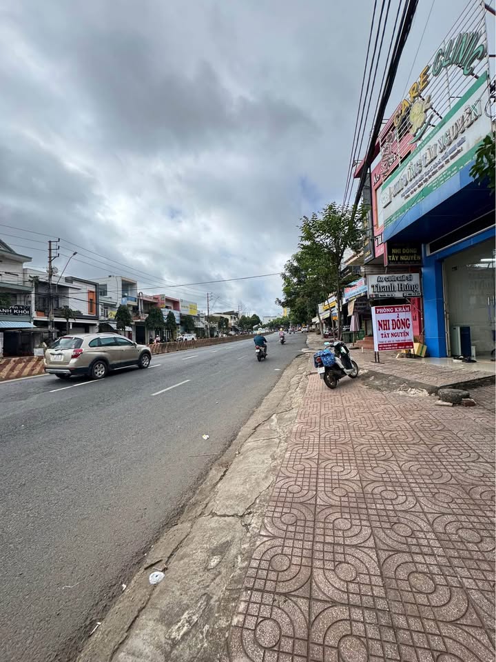 Nhà mặt tiền kinh doanh Nguyễn Văn Cừ, 100m² giá 4.99 tỷ - Đầu tư sinh lời ngay!