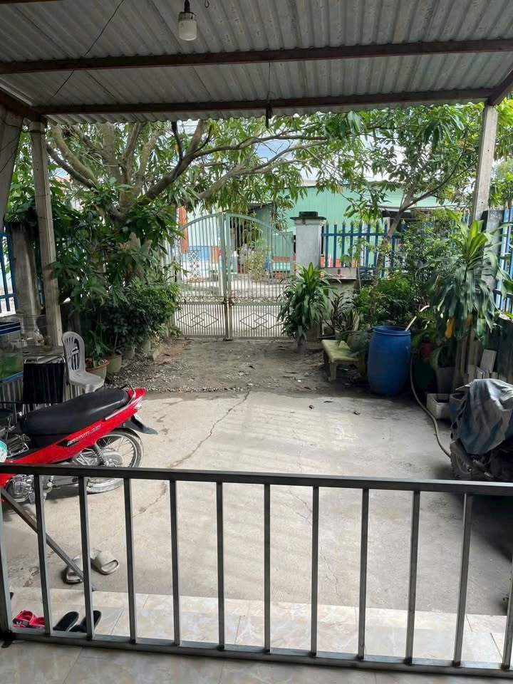 Nhà 200m² tại Ấp Tràm Lạc, Đức Hòa, Long An - Chính chủ, giá 1.9 tỷ - Đầu tư sinh lời!