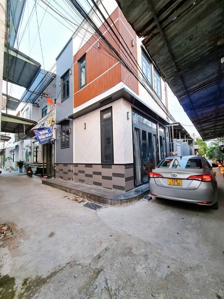 Nhà đẹp góc 2 mặt tiền An Khánh 42m² giá 2.29 tỷ - Sẵn sàng vào ở!