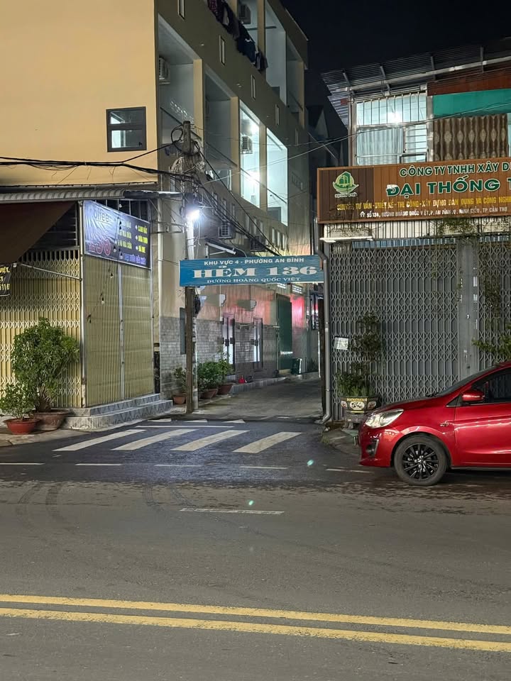 Nhà trệt lửng hẻm 136 đường Hoàng Quốc Việt 65,5m² giá 2,1 tỷ - Gần trung tâm Cần Thơ!