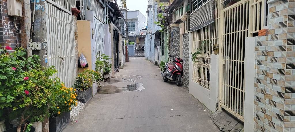 Nhà 2 tầng Phước Long B 70m² giá 5.5 tỷ - Sổ hồng riêng, công chứng ngay!