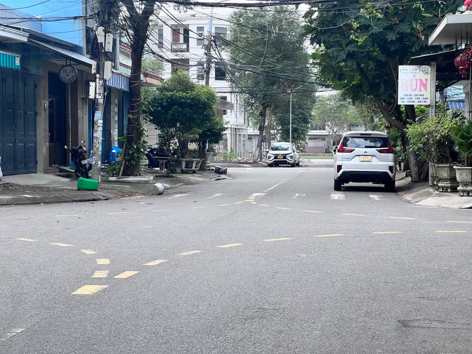 Nhà 4 tầng lô góc Nguyễn Tất Thành, Đà Nẵng 70m² giá 7 tỷ - View biển tuyệt đẹp!