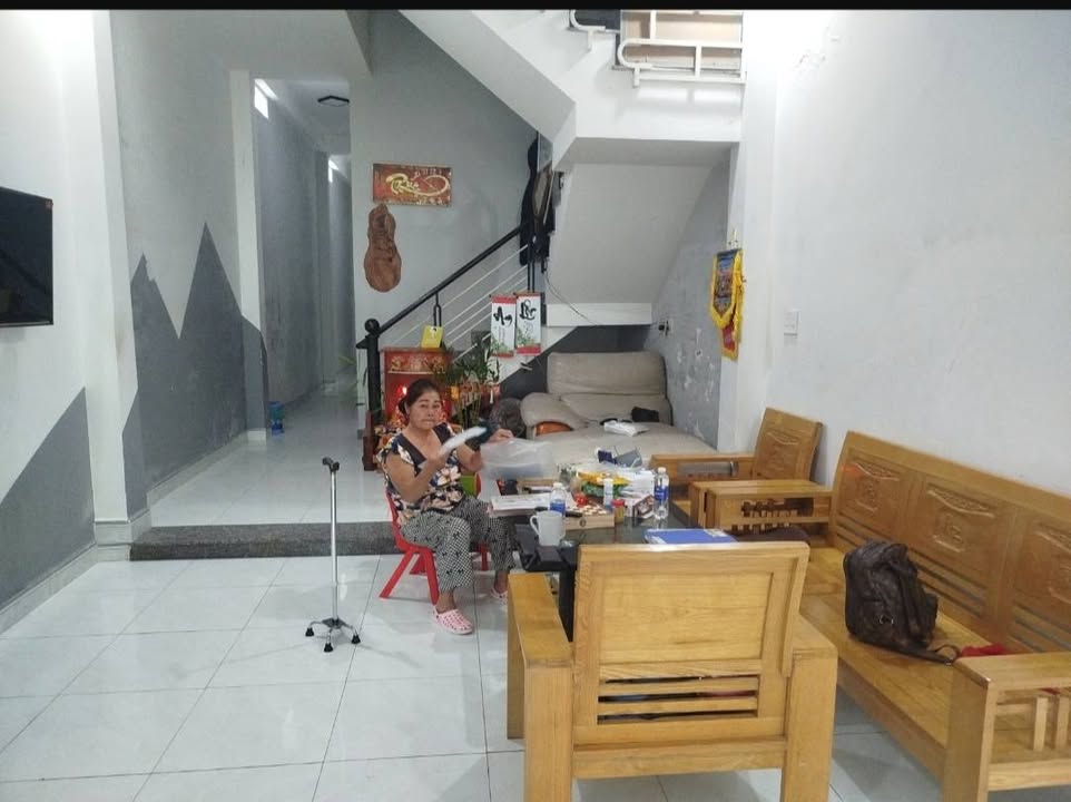 Nhà 2 tầng đường Nguyễn Duy Trinh, Ngũ Hành Sơn 97.6m² giá 5.7 tỷ - Tiềm năng du lịch lớn!