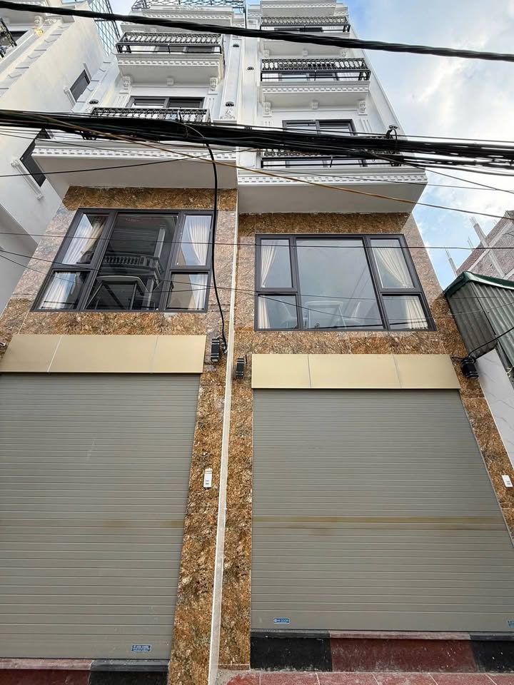 Nhà Phú Diễn, Hồ Tùng Mậu 39m² giá 8 tỷ - Kinh doanh thuận lợi, ô tô vào nhà!