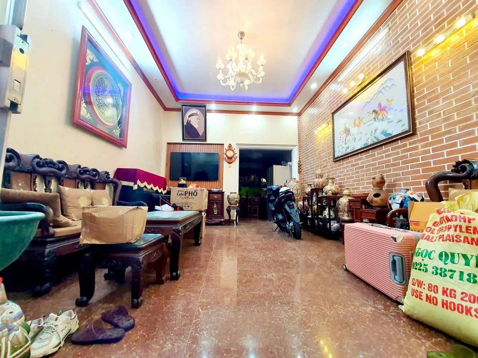 Nhà phố Lạch Tray, Ngô Quyền, 46m² giá 3.65 tỷ - Chân trời mới cho gia đình bạn!