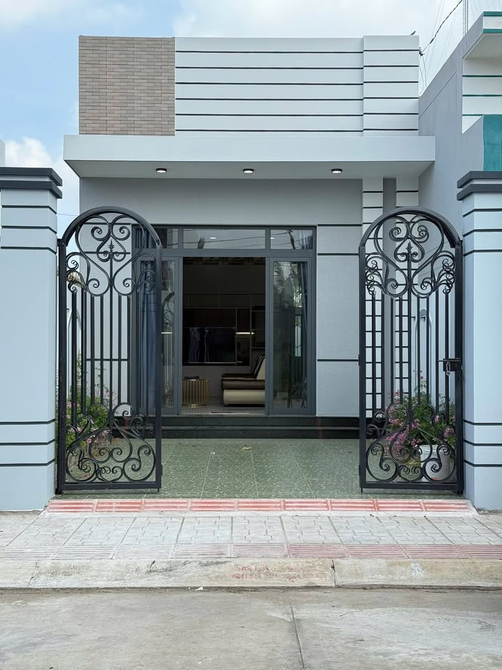 Nhà đẹp Bến Tre 110m² giá 1.95 tỷ - An cư trọn đời, tặng nội thất!