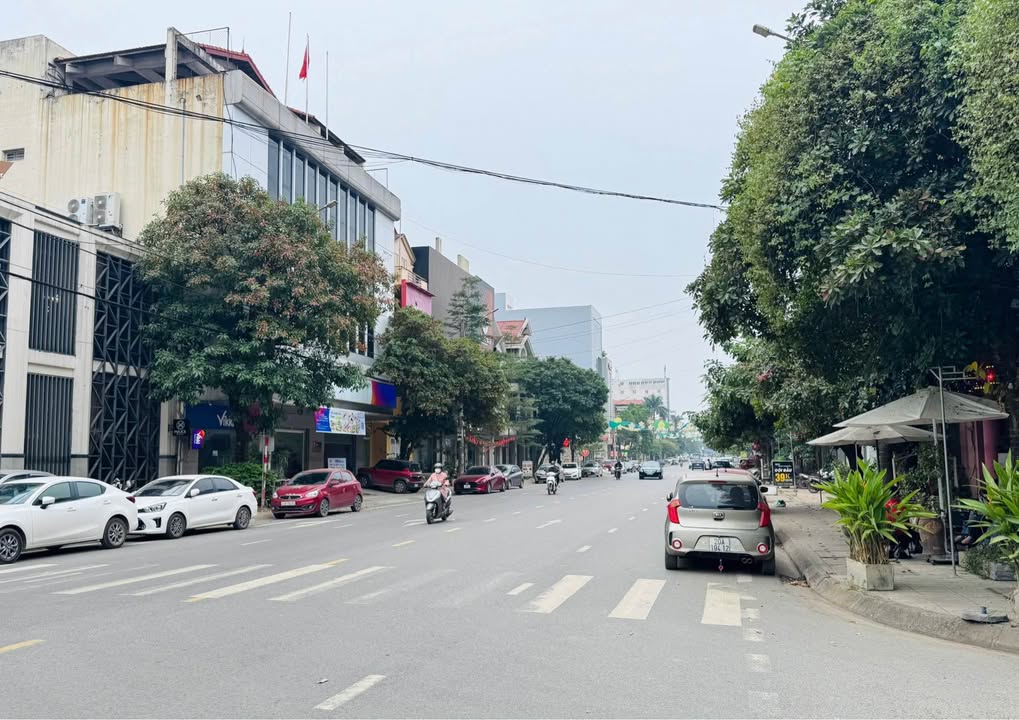 Đất Kinh Doanh Nhà Hàng Khách Sạn Đồng Quang 800m² - Vị trí đắc địa gần trục chính!