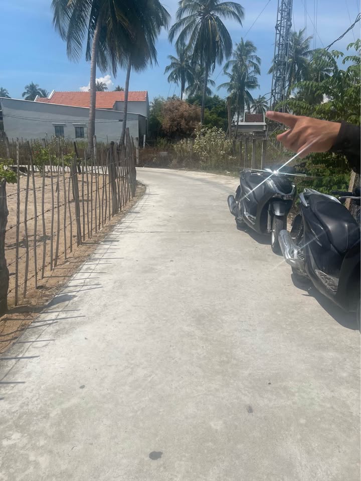 Đất thổ cư Vạn Hưng 200m² giá 1.3 tỷ - Mặt tiền ô tô, gần biển!