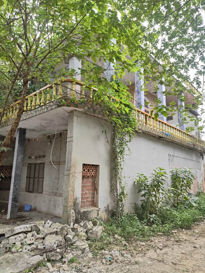 Nhà 2 tầng mặt phố Hàm Nghi Đông Hương 140m² giá 3 tỷ - Vị trí vàng, thương lượng ngay!