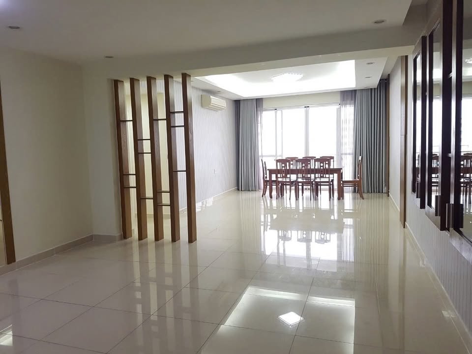 Cho thuê căn hộ Riverpark 1 Tân Phong 146m² giá 36 triệu - View đẹp, nội thất đầy đủ!