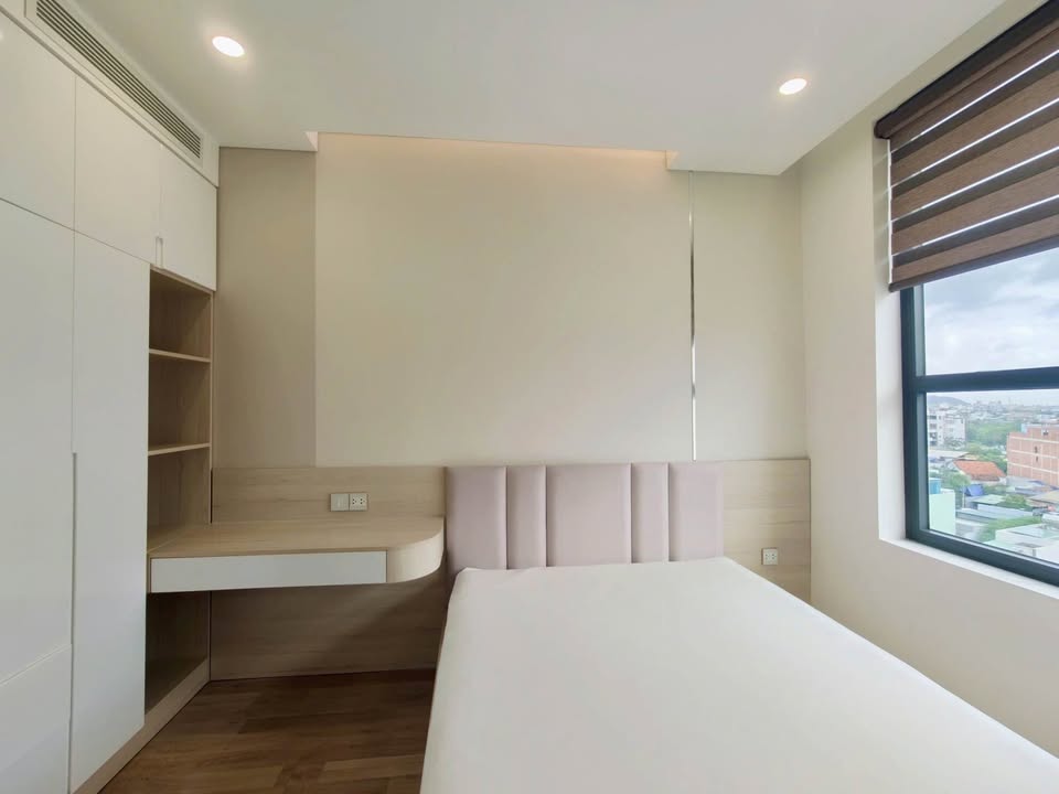 Căn hộ CT1 Luxury Riverside Nha Trang 81m² giá 18 triệu - View sông tuyệt đẹp!