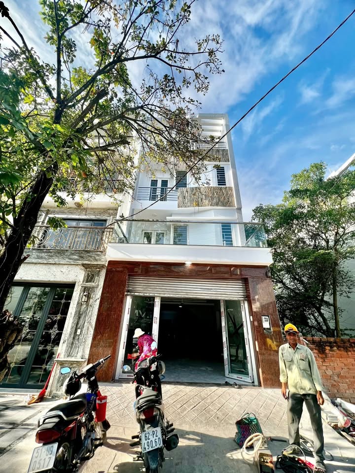 Nhà nguyên căn cho thuê khu Tên Lửa 100m² giá 33 triệu - Tiện nghi hoàn hảo cho gia đình và văn phòng!