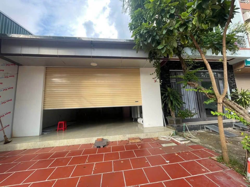 Nhà cấp 4 tại ngã 4 chợ B6, Lào Cai 72m² giá 2.25 tỷ - Cơ hội đầu tư tuyệt vời!