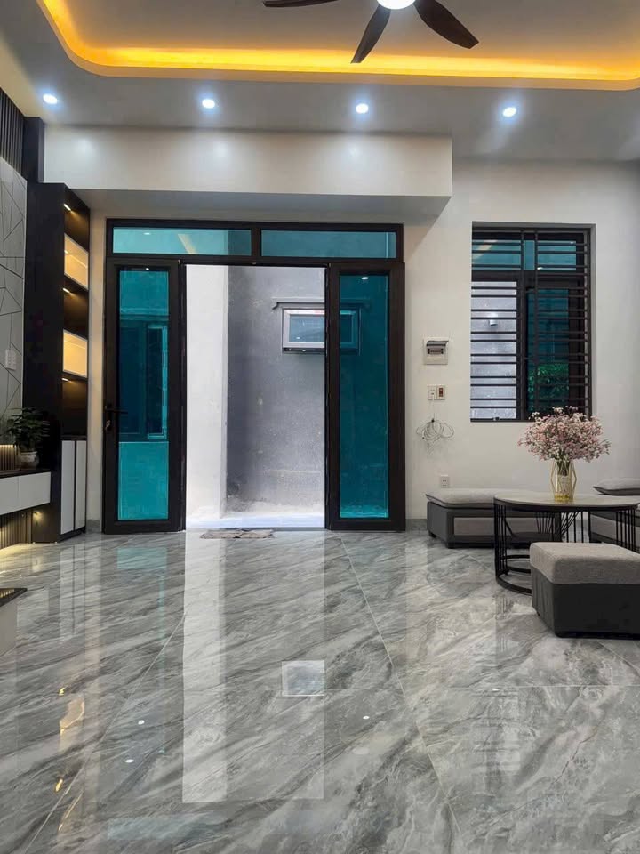 Nhà 3 Tầng Mới Tinh Ngõ Quang Trung, Hải Dương 45m² giá 2.55 tỷ - Chính Chủ Bán Gấp!