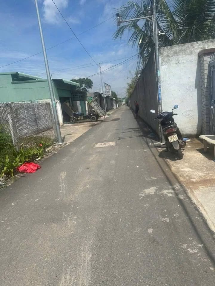 Đất mặt tiền đường nhựa nhánh xã Long Hải 206.8m² giá 2.85 tỷ - Sổ đỏ chính chủ!