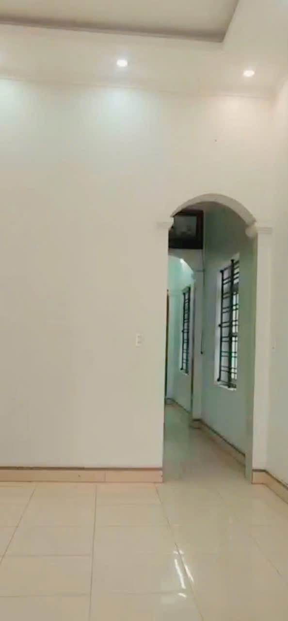 Nhà mái bằng kiên cố Phương Đông, Uông Bí 100m² giá 1.5 tỷ - Sẵn sàng giao dịch ngay!