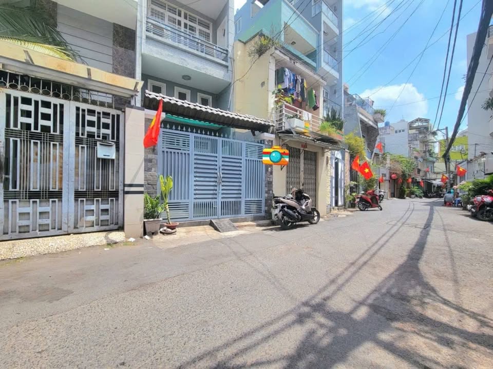 Nhà mặt tiền Duy Tân Phú Nhuận 44m² giá 10 tỷ - Kinh doanh đỉnh cao!