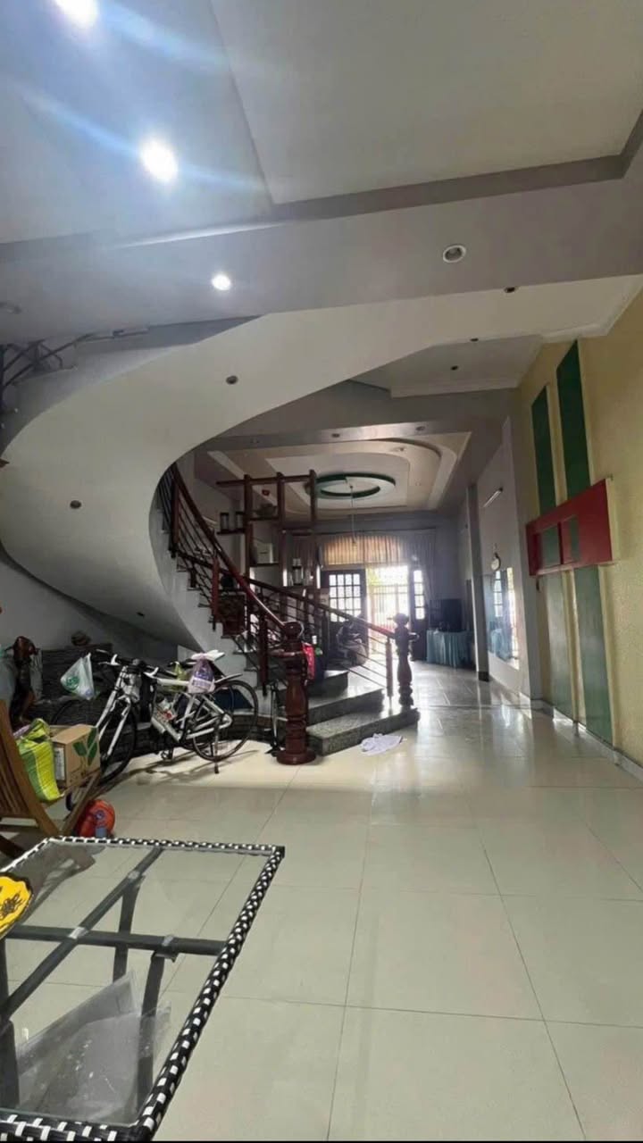 Nhà 4 tầng mặt tiền đường Thanh Niên, Quy Nhơn 91m² giá 9 tỷ - Sổ đỏ chính chủ!