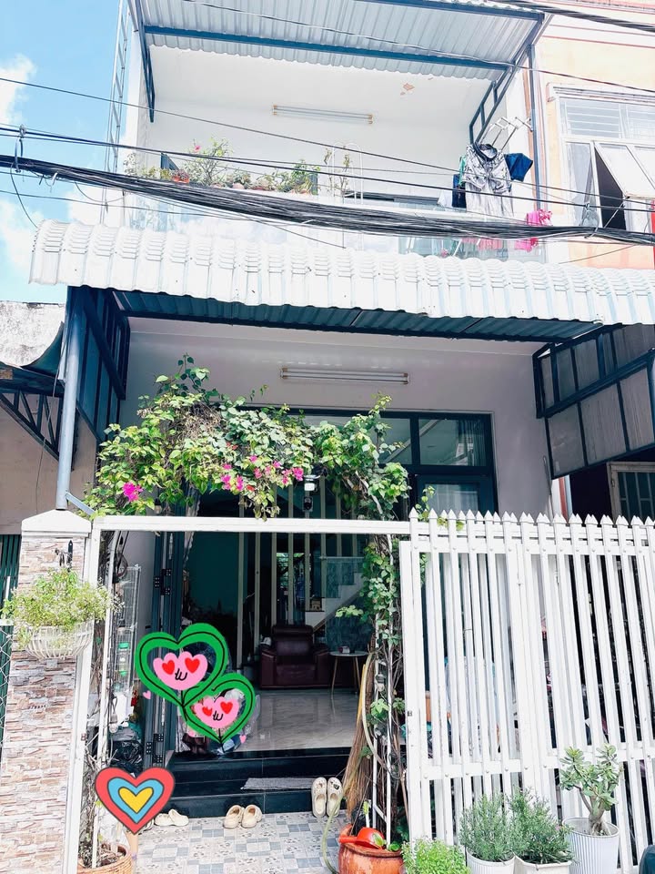 Nhà 1 Trệt 1 Lầu Hẻm 107 Hoàng Văn Thụ 56m² giá 3 tỷ - Chính chủ bán gấp!