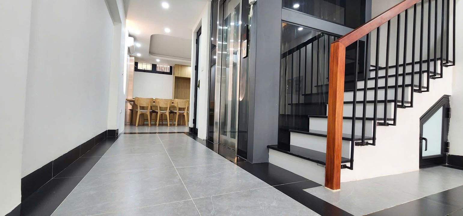 Nhà Bồ Đề Long Biên 71m² giá 21.9 tỷ - Đầu tư sinh lời ngay!