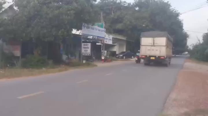 Đất nền kinh doanh mặt đường ĐT 749C, Lai Uyên, 170m² - Giá chỉ 2 tỷ, thương lượng mạnh!