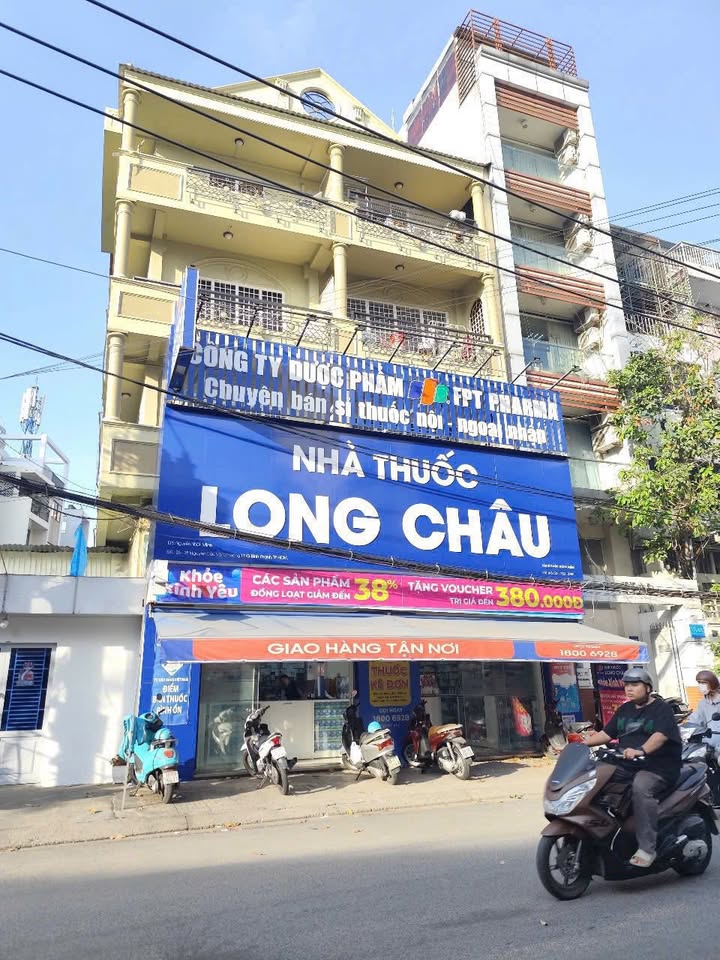 Căn hộ CHDV 2 mặt tiền đường Nguyễn Cửu Vân, Bình Thạnh 182m² giá 56 tỷ - Đầu tư sinh lời cao!