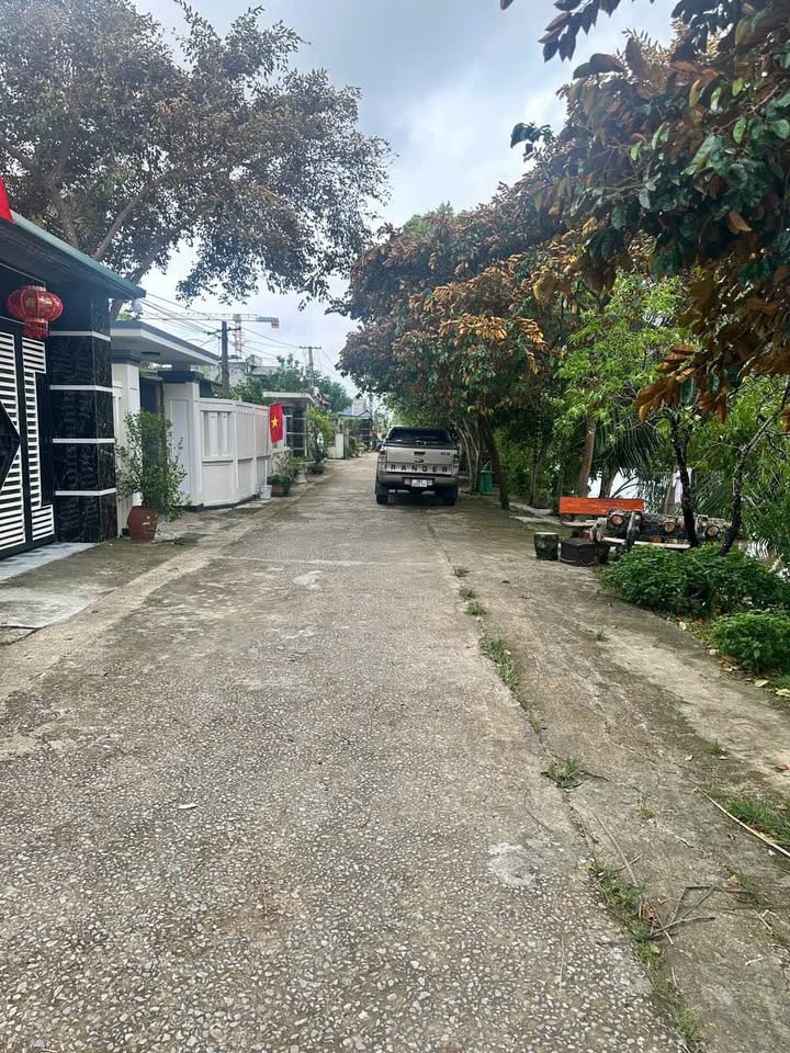 Đất nền đẹp Quảng Phú 177m² giá chỉ 900 triệu - View sông thoáng mát!