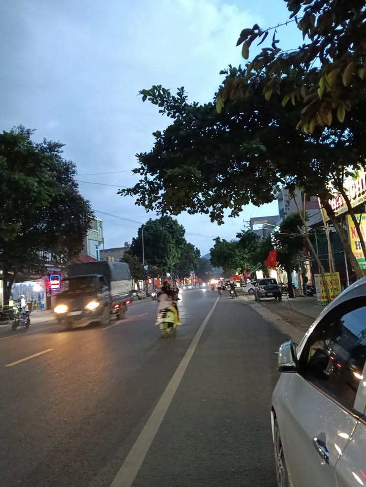 Đất thổ cư Phong Sơn, Cẩm Thủy 200m² giá 1.9 tỷ - Đầu tư sinh lời lý tưởng!