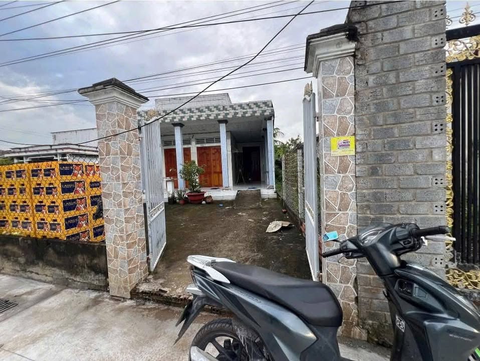 Nhà riêng 230m² tại Hòa Bình, Gò Công Đông - Cách Bách Hóa Xanh chỉ 150m, giá 1.35 tỷ!