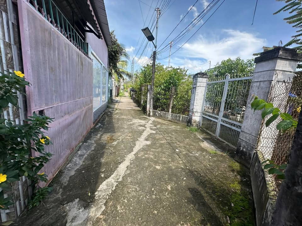 Nhà đẹp 1 lầu tại phường Phú Khương, Bến Tre 306m² giá 2.65 tỷ - Sẵn sàng vào ở!