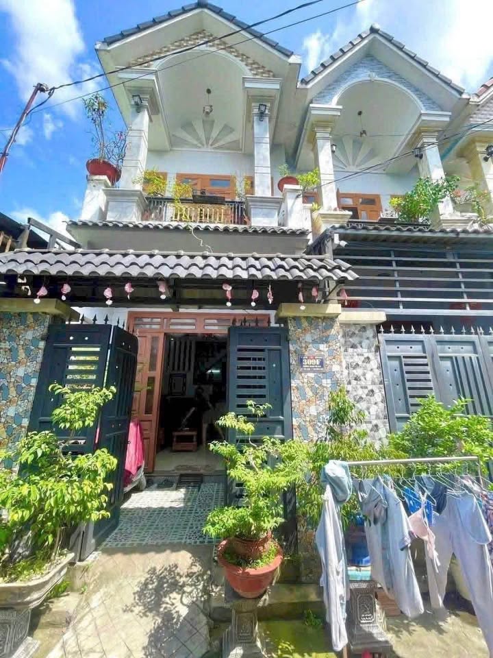 Nhà riêng Dĩ An 72m² giá 3.85 tỷ - Vị trí đắc địa gần chợ