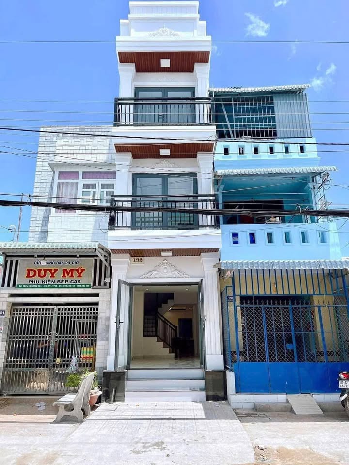 Nhà 2 lầu mặt tiền kinh doanh đường 30/4, TP Sóc Trăng 120.5m² giá 2.999 tỷ - Đầu tư sinh lời ngay!