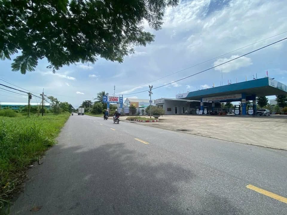 Đất mặt tiền đường Phạm Hùng, TP Sóc Trăng 20.051,2m² - Thích hợp mở trang trại!