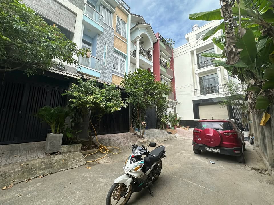 Nhà 4 Tầng tại KDC Hồng Long, Thủ Đức 56m² giá 7.5 tỷ - Pháp lý đầy đủ, không quy hoạch!