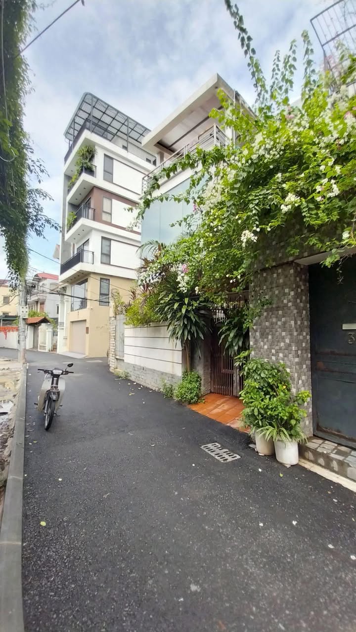 Đất Phân Lô Giáo Viên Ngọc Thụy 47m² giá 12 tỷ - Cơ hội đầu tư sinh lời!