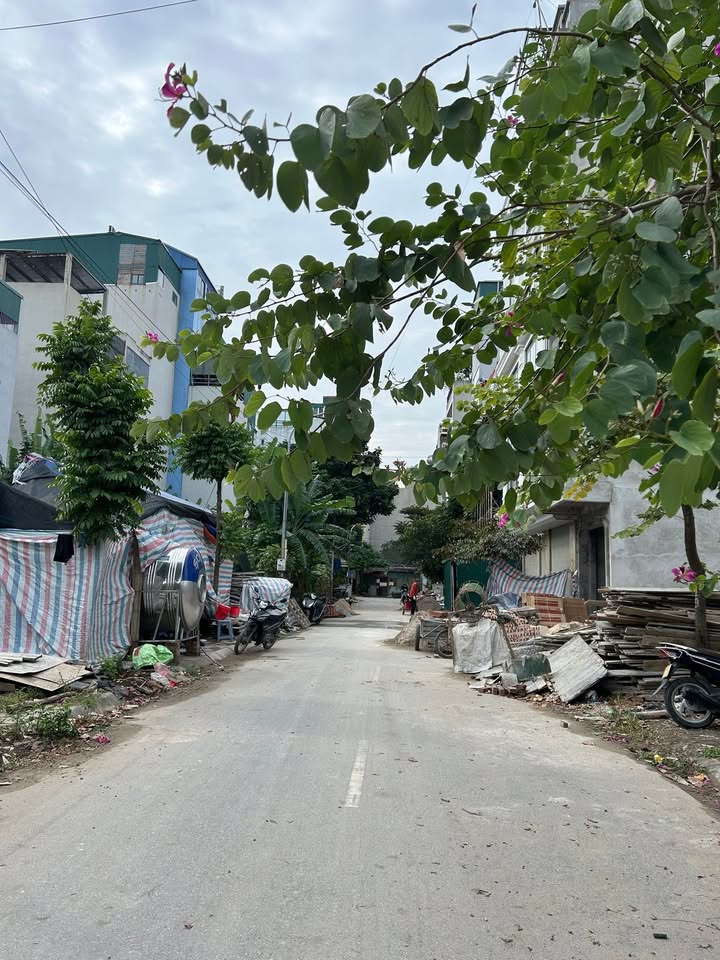 Đất TĐC Tứ Hiệp Thanh Trì 30m² giá 8.6 tỷ - Sổ đỏ chính chủ, ô tô tránh!