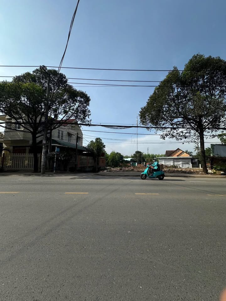 Lô đất 2 mặt tiền đường Bùi Hữu Nghĩa, 104m², giá 4.2 tỷ - Cơ hội đầu tư tuyệt vời!