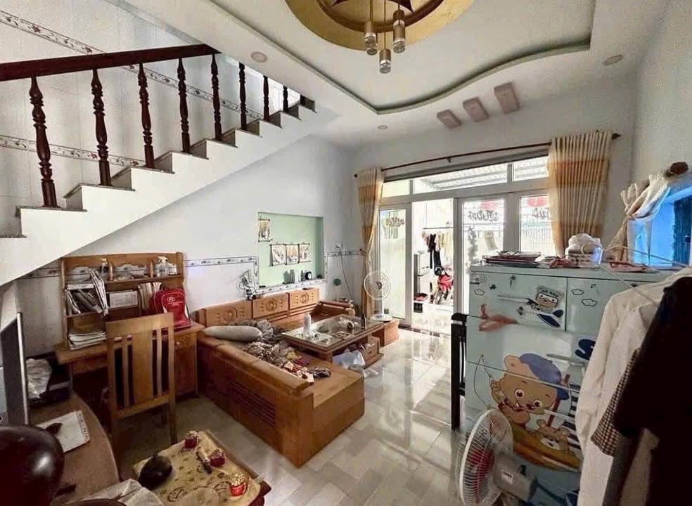 Nhà lầu góc 2 mặt tiền Phường Thống Nhất, Biên Hòa 63m² giá 2.8 tỷ - Sổ đỏ chính chủ!