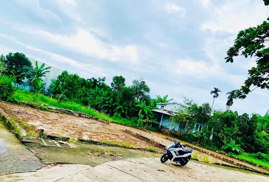 Đất nền Hòa Tiến Đà Nẵng 400m² - Chính chủ bán gấp, giá thỏa thuận!