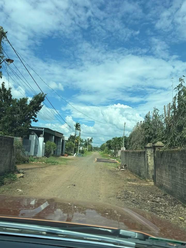 Đất 900m² đường Nguyễn Tất Thành, phường Thiện An, Buôn Hồ - Giá chỉ 6.3 tỷ!